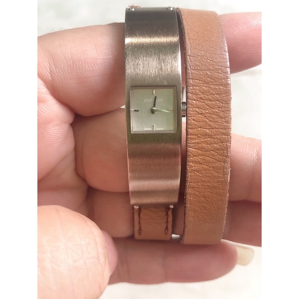 đồng hồ nữ hiệu untitled quartz
