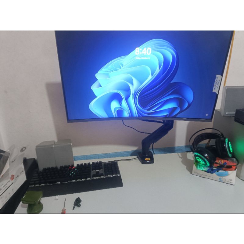 Màn Samsung 32 inch LC32JG50QQEXXV - Đen