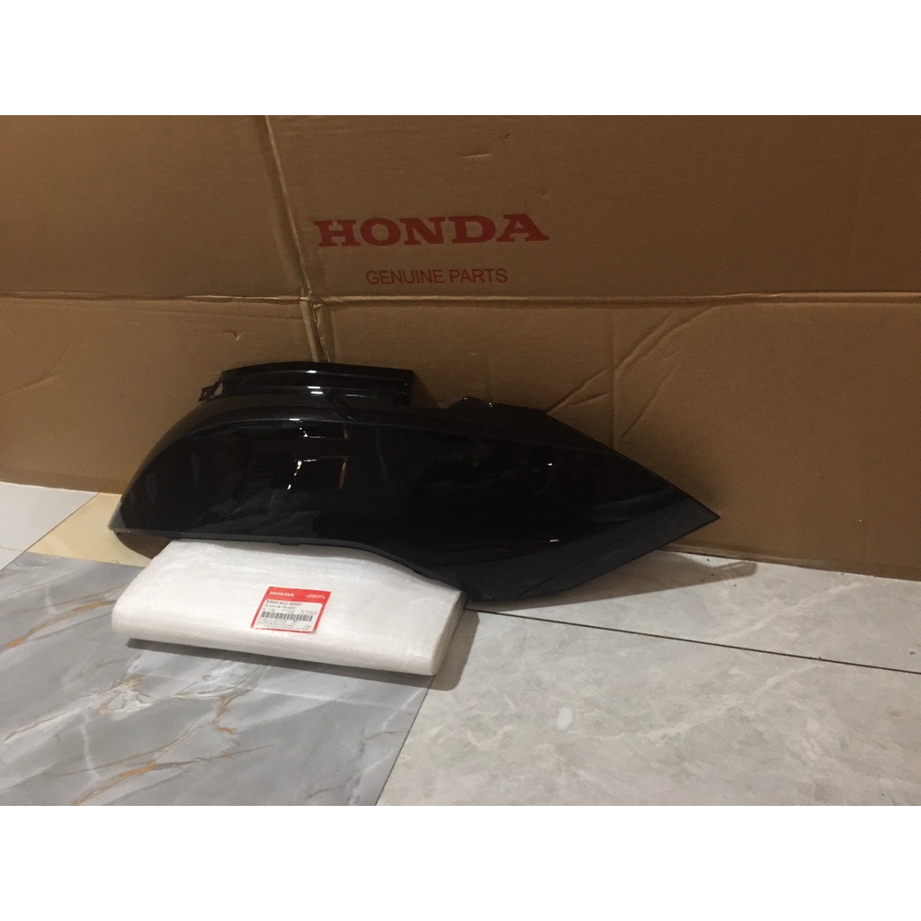 Ốp sườn bên trái HONDA LEAD 125 năm 2013-2015 màu Đen. *NH-B25M* 83600K12900ZH