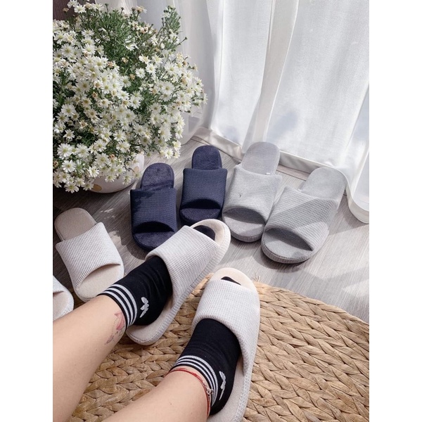 Hàng xuất xịn - Dép mang trong nhà Un1qlo xuất xịn