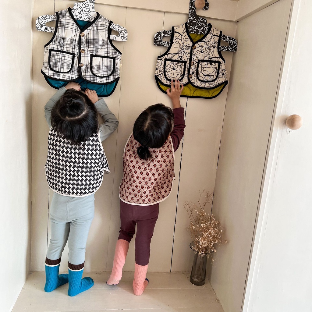 Áo Khoác Ghi Lê Không Tay Chất Liệu Cotton Dày Dặn Họa Tiết Sọc Caro Phong Cách Hàn Quốc Thời Trang Thu Đông Mới Cho Bé Trai Và Gái