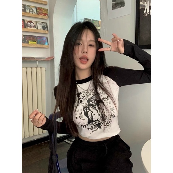 Áo kiểu croptop NHÓM NHẠC 1977 GB tay dài cổ tròn phối màu năng động cá tính nữ - Thiên Yết