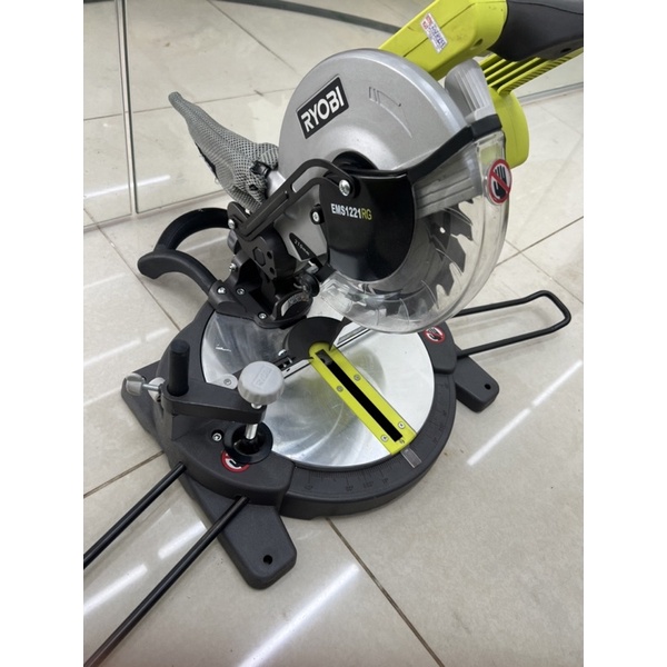 Máy Cắt Góc Ryobi 210mm
