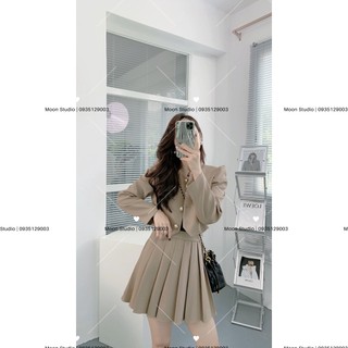 Set đồ nữ áo vest cổ trụ và chân váy xếp ly sang chảnh