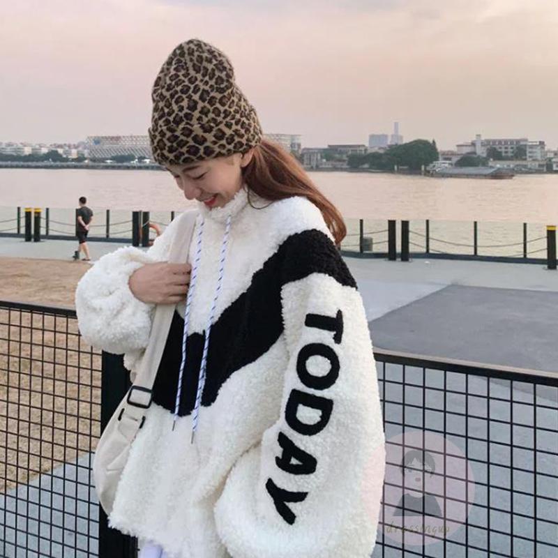 Áo Khoác Giả Lông Thú Khóa Kéo In Chữ Thời Trang Cho Nữ