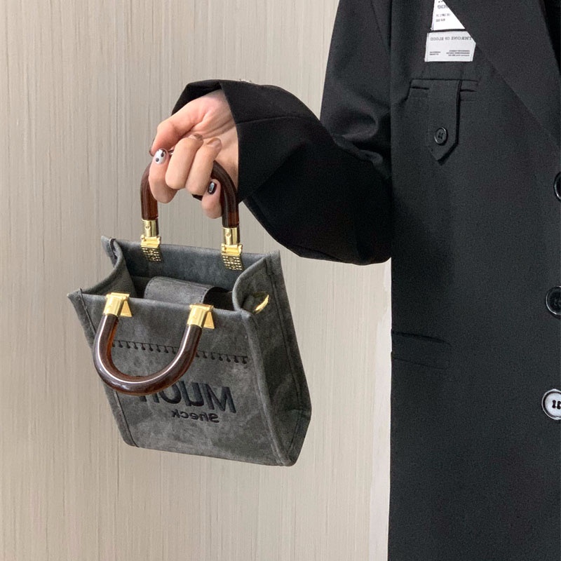 Túi Đeo Chéo Hình Vuông Nhỏ Thêu Chữ Đơn Giản Phong Cách Cổ Điển Thời Trang Cho Nữ