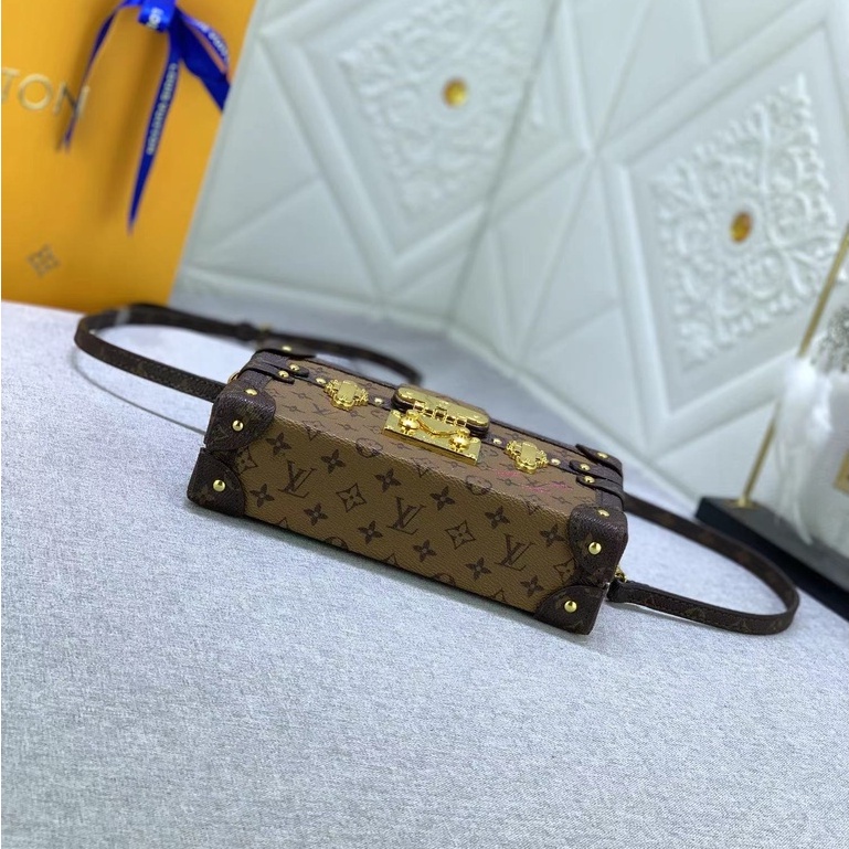 Louis Vuitton biến nữ là New M86886 Box bag