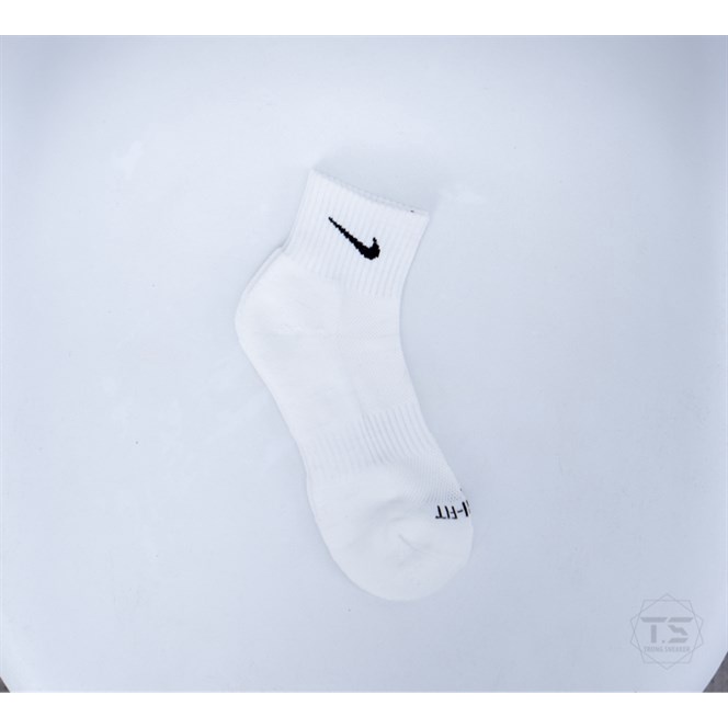Tất Vớ Thể Thao Nike Drifit Mid Trắng