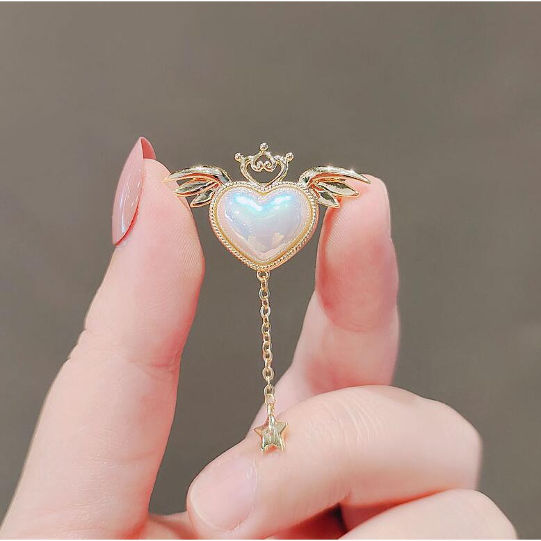 Trâm Cài Áo Hình Cánh Thiên Thần Trái Tim Đôi Cánh Tua Rua Độc Đáo Chống Chói