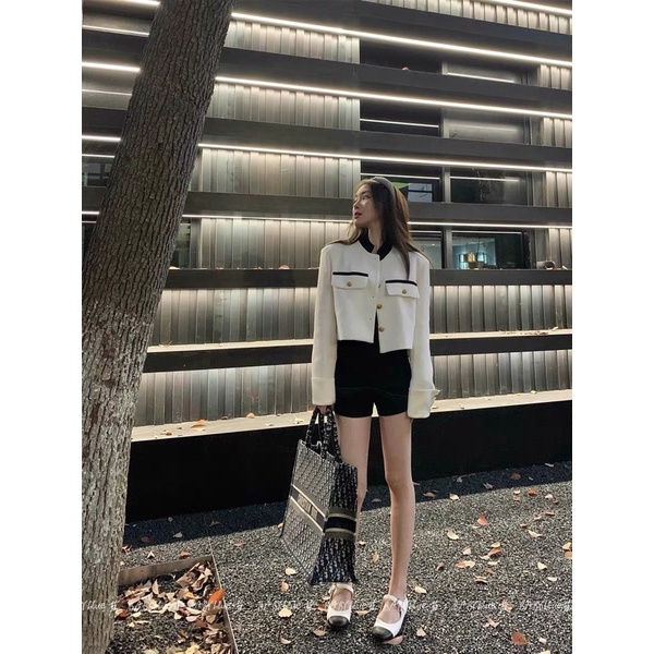 Áo dạ kẻ nhiều màu dáng ngắn