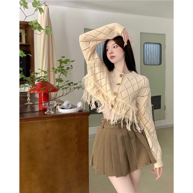 Áo Len Cardigan Nữ Dáng Croptop Tua Rua Cúc Giả Gỗ Cá Tính Mẫu 2022