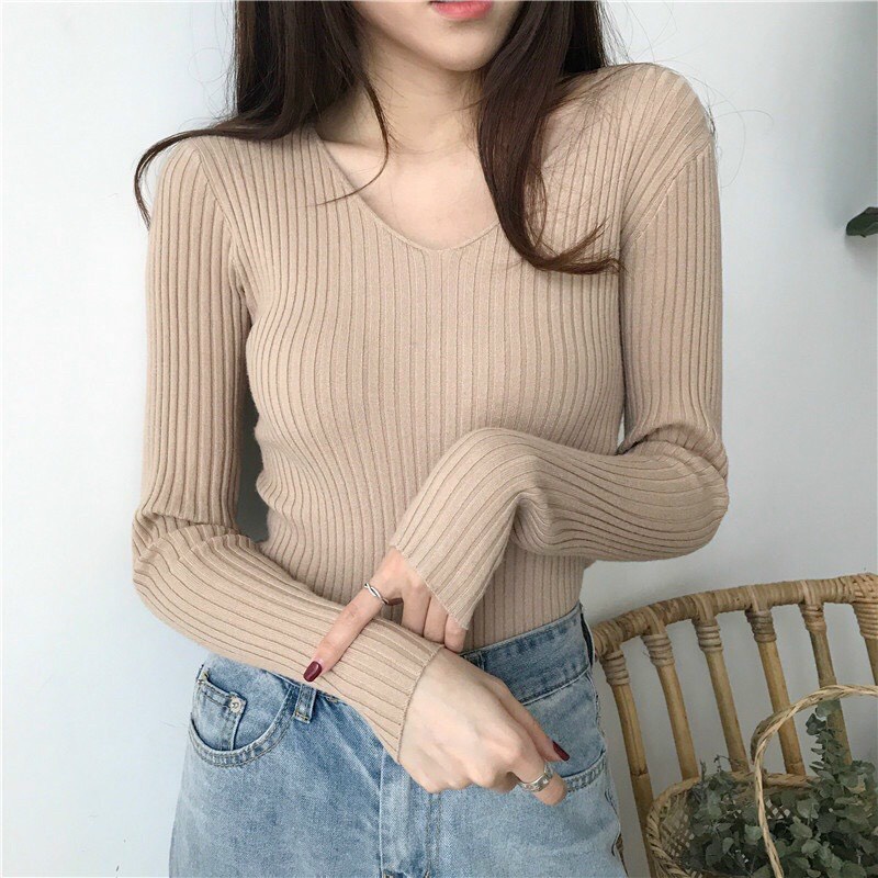 Áo len tăm cổ tim