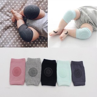 Bọc đầu gối tập bò cho bé - chống đau đầu gối