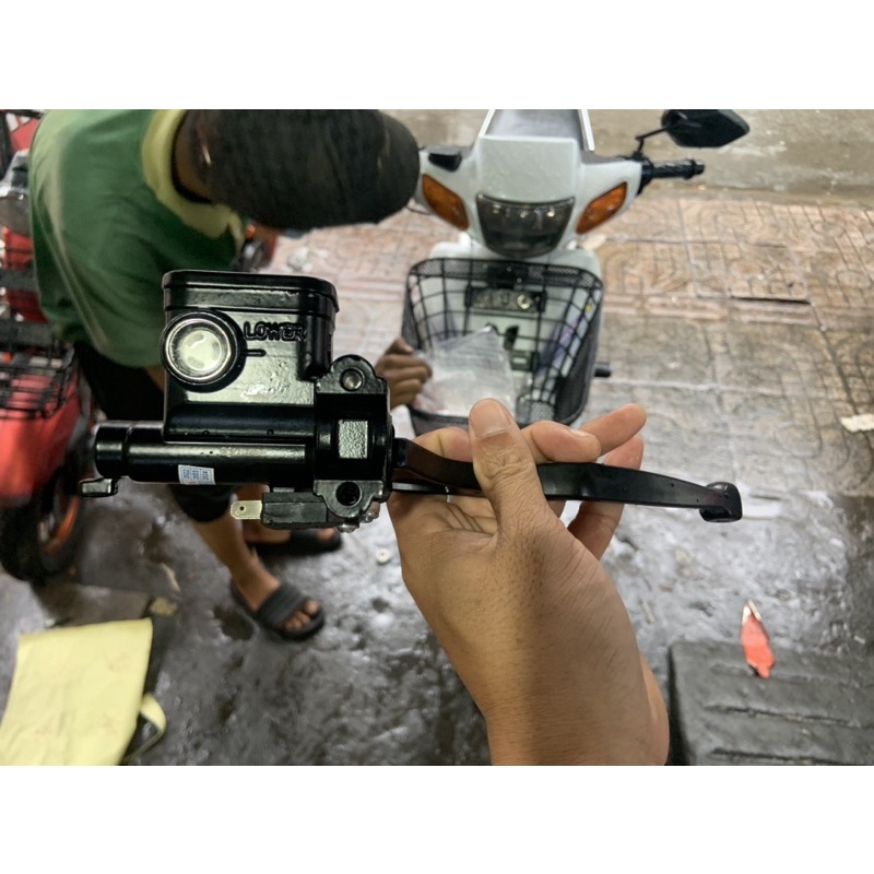 Tay thắng Sirius đười đầu 5HU