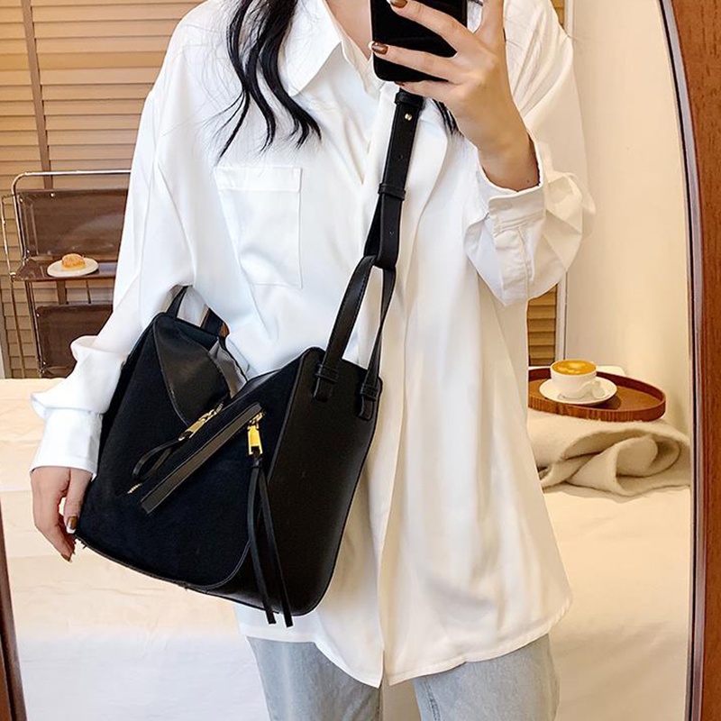 Ielgy Túi bucket Đeo Chéo Vai Sức Chứa Lớn Màu Tương Phản Cổ Điển Cho Nữ