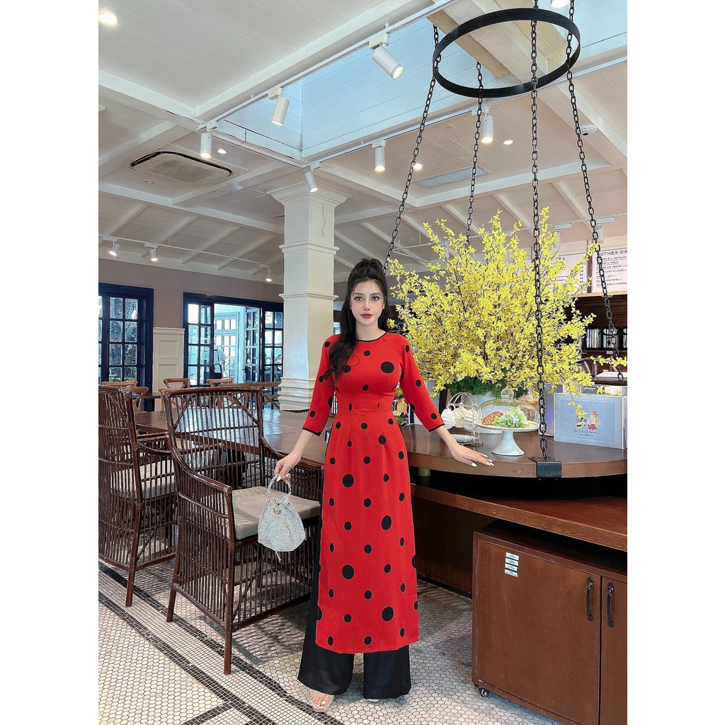 ÁO DÀI CÁCH TÂN SIÊU PHẨM LUA MANGO CO DÃN NHẸ CHẤM BI TAY LỠ XẺ CỰC TRẺ, SANG TRỌNG HÀNG MAY SẴN BIGSIZE kèm video