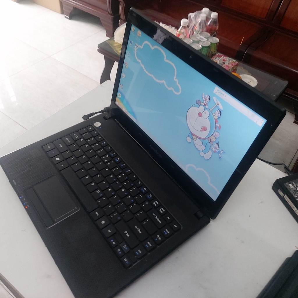 Máy tính xách tay Laptop Emachines core i5 đời đầu ram 4Gb HDD 320G đầy đủ phụ kiện Bảo hành 12 tháng
