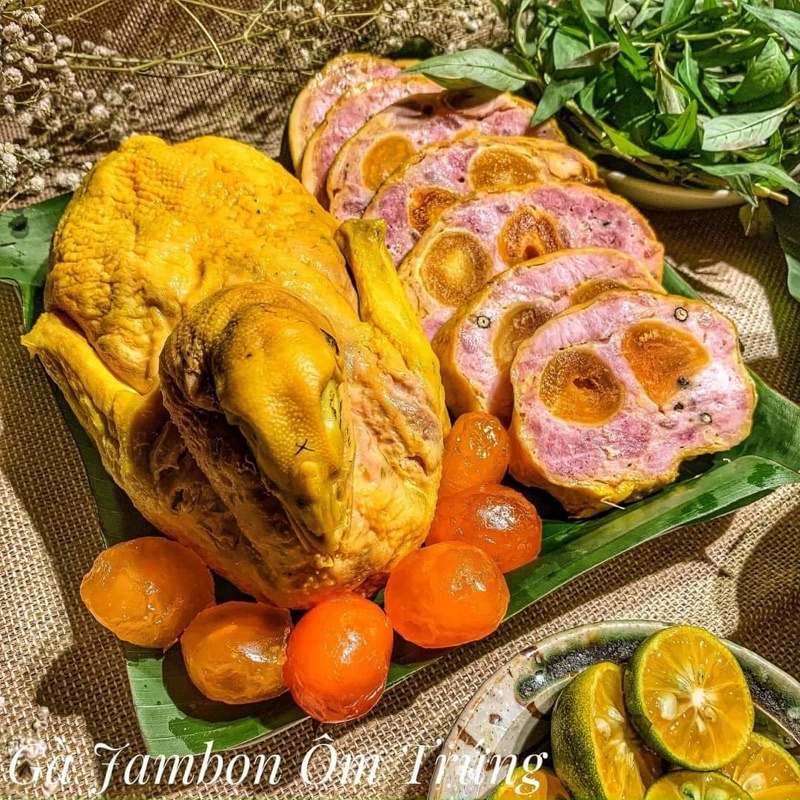 TẾT.GÀ JAMBON TRỨNG MUỐI