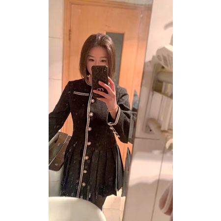 Váy dạ tweed đen xếp ly xoè dáng ngắn sang chảnh