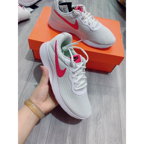 Giầy chạy bộ nữ Ni.ke Tajun DJ6257 Nhật bản