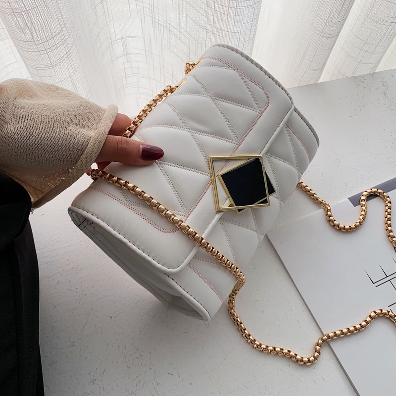 Túi đeo vai nữ khóa vuông ô trám, sang trọng , cổ điển | BigBuy360 - bigbuy360.vn