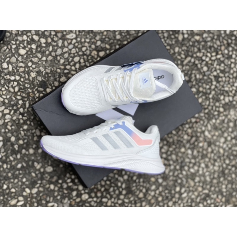 Giày thể thao adidad cho mẹ và bé sz 36-40