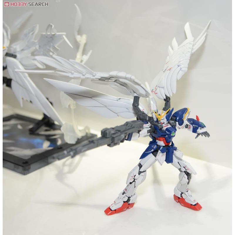 Mô hình lắp ráp Gundam RG Wing Gundam Zero EW