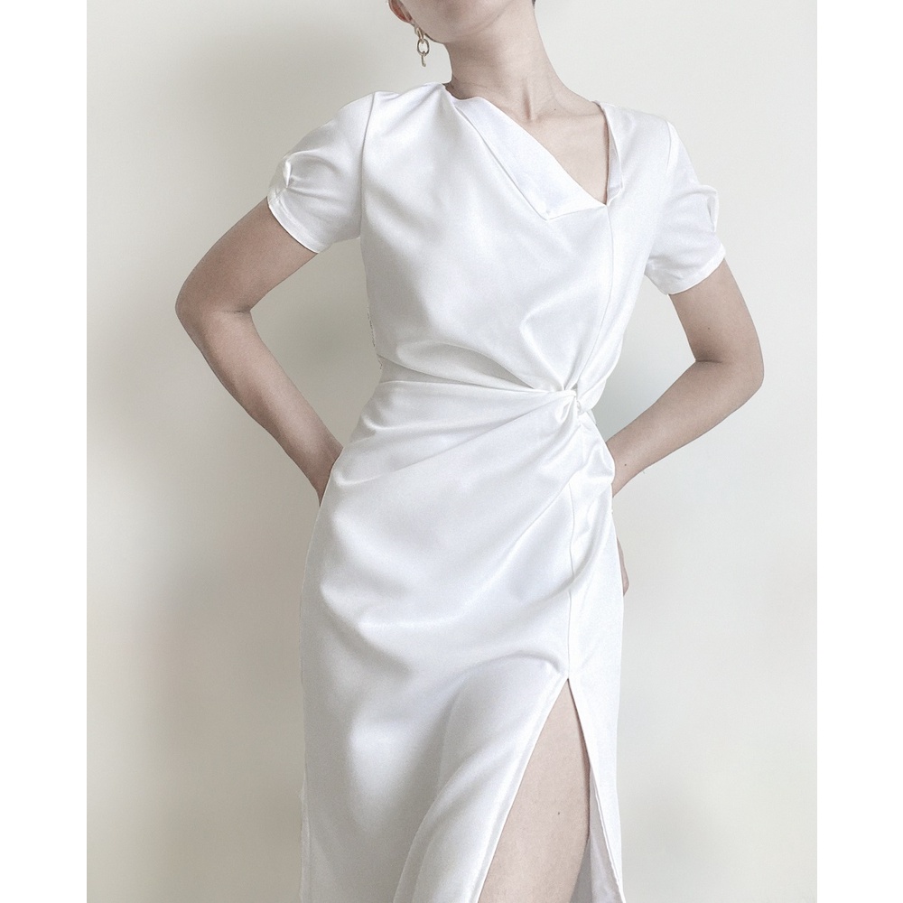 TIỂU DESIGN Đầm xoắn eo xẻ tà dáng ôm suông