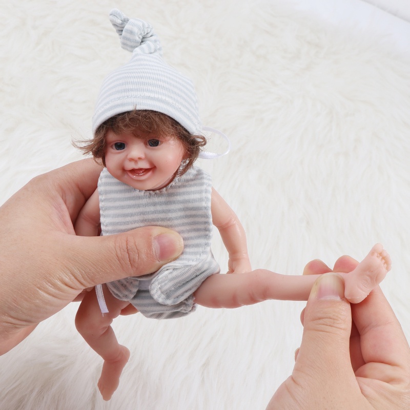 Búp Bê Em Bé Sơ Sinh Bằng Silicon Dễ Thương