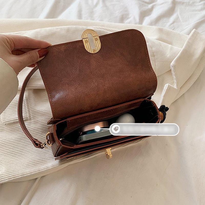 Mặt Dây Chuyền Hình Vuông Nhỏ Phong Cách Cổ Điển Cho Nữ