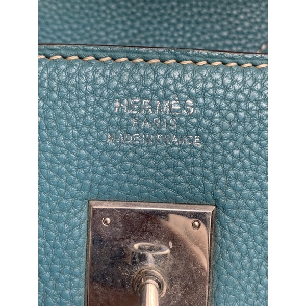 Túi chuẩn si. Túi qua sử dụng .Khách vui lòng xem hình nếu muốn biết thêm thông tin sản phẩm mời khách vô chat . Thanks.