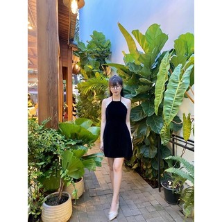 Đầm Nhung Cổ Yếm