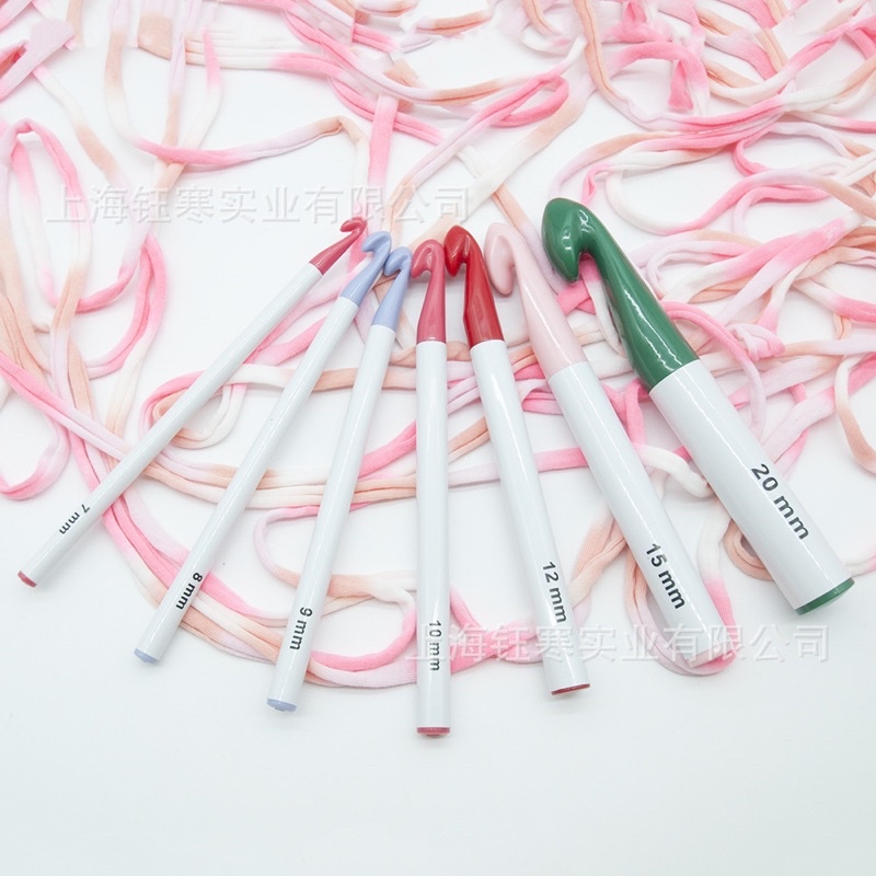 BỘ KIM MÓC NHỰA SIZE TO MÀU XINH XẮN