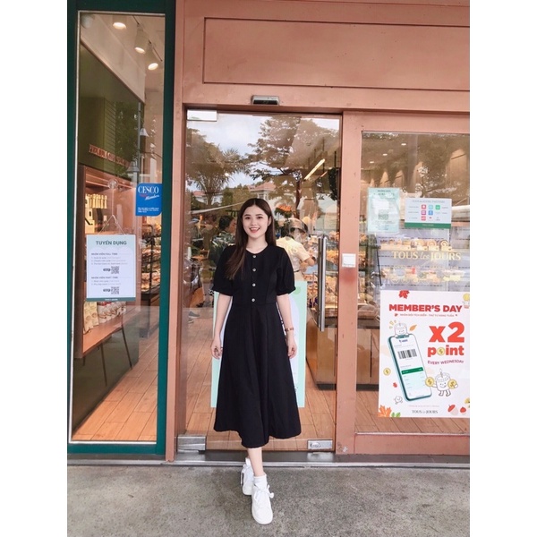 Đầm Eileen nút dài