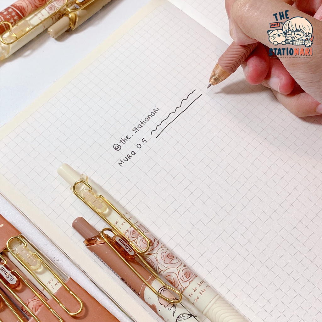 Bút bấm gel đen Mura ngòi 0.5mm Love and Rose