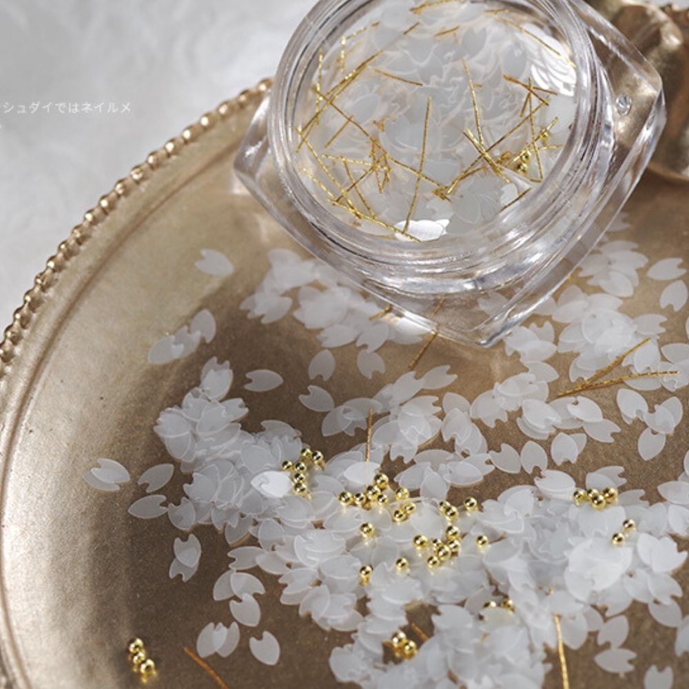 Cánh hoa nail ẩn trang trí móng