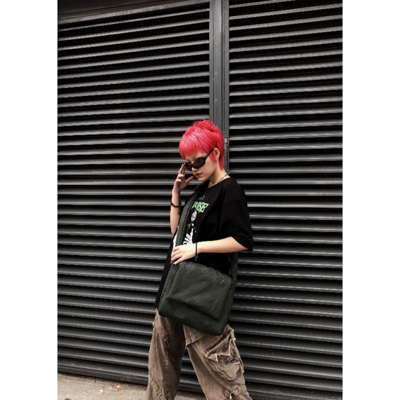 Túi đeo chéo localbrand unisex nam nữ,túi local brand chính hãng BONE Square Bag