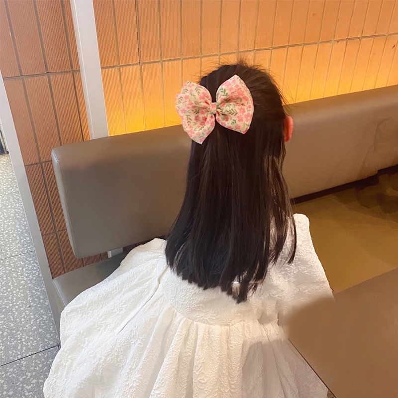 Kẹp tóc công chúa cho bé