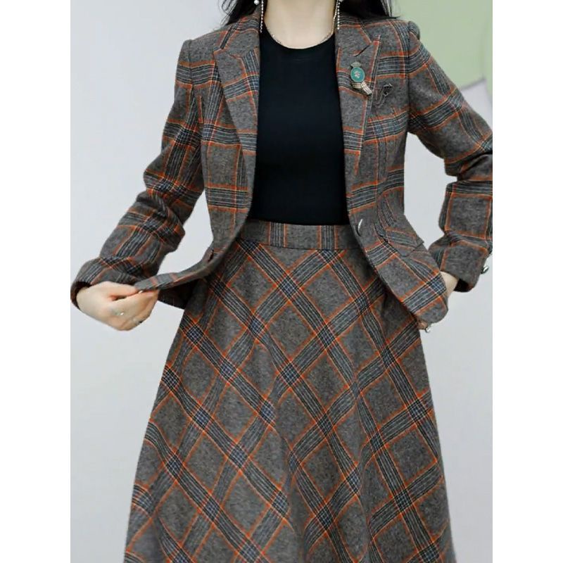 Bộ Áo Tay Dài + Chân Váy Sọc Ca Rô Thời Trang Hàn Quốc 2022 Cho Mẹ Bầu