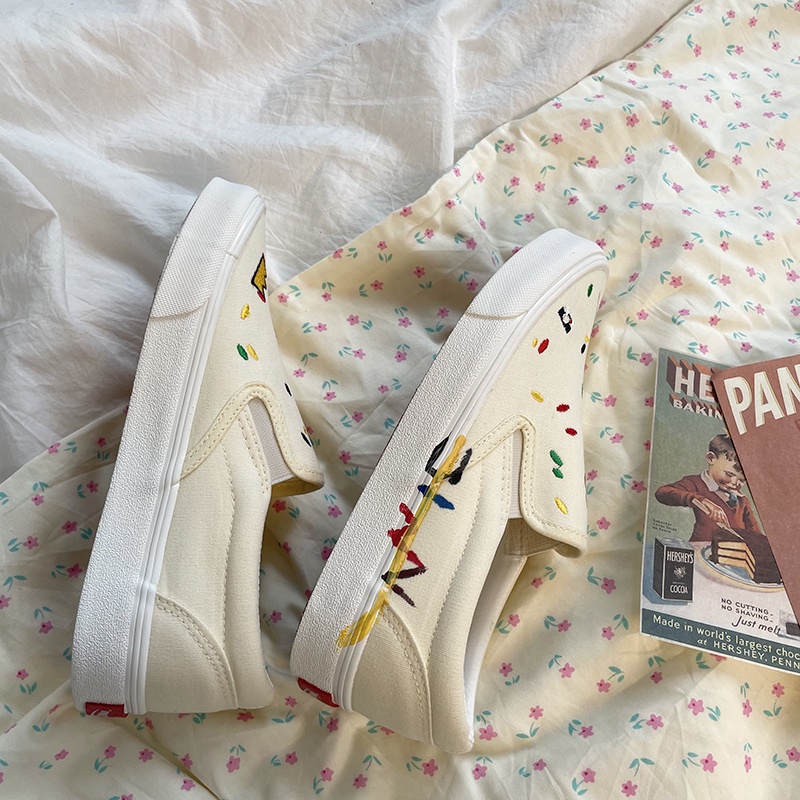 Giày Lười Slip On Họa Tiết Thêu Nhí Màu Sắc Vải Canvas Ulzzang Chính Hãng Cao Cấp GSL01-Molita