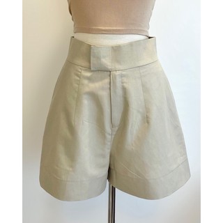 Quần short linen