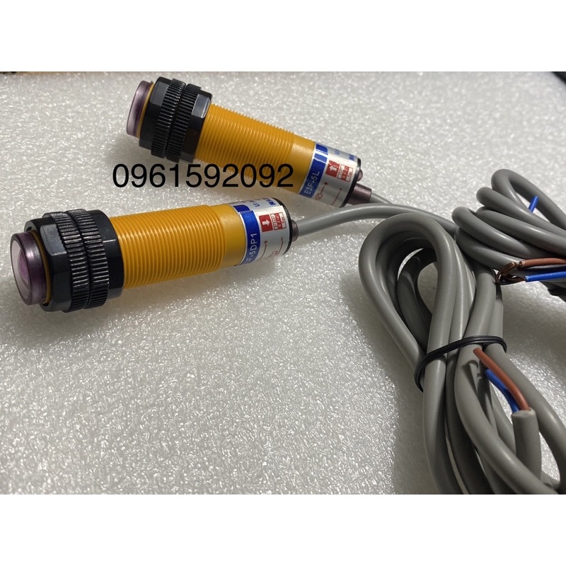 Cảm biến khoảng cách E3F-5DP1-5L