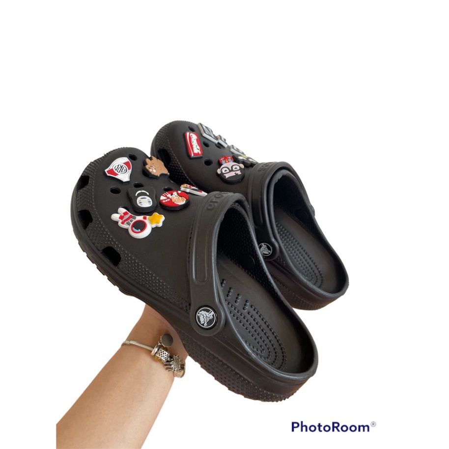 Tặng 12 sicker dép crocs classic cho nam và nữ nhiều mầu , mẫu cổ điển đi mọi thời đại size 35 36 37 38 39 40 41 42 43 4