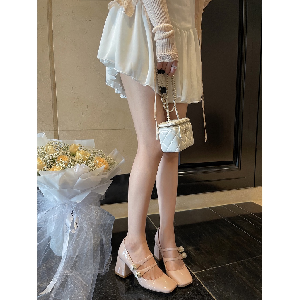 Giày gót cao đính ngọc trai giả phong cách Mary Jane màu nude kiểu Pháp