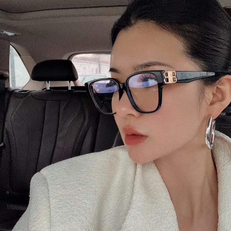 (YUZHU) New Fashion Square Frame Anti Blue Light Eyeglasses Western Fashion B Letter Decorative Eyeglasses