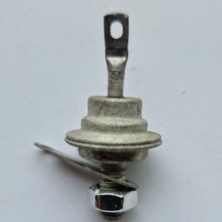 Đi ốt nạp 10a liên xô