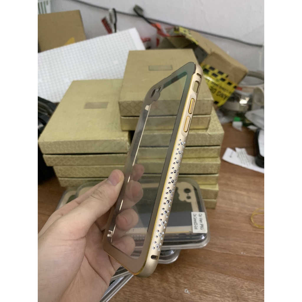 Ốp viền điện thoại ip 6G/6S  thời thượng  giá cực rẻ xả hàng số lượng lớn chất liệu kim loại bền bỉ chắc chắn.