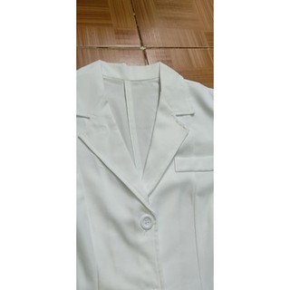 Áo blouse trắng tay dài