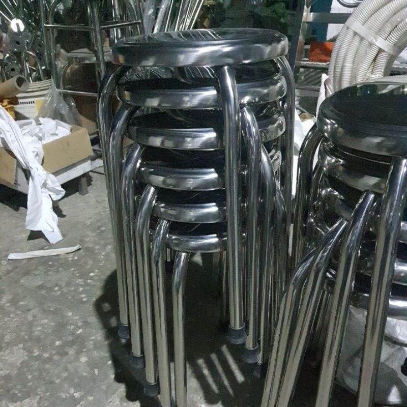 Ghế đẩu 4 chân  cao 50cm  , mặt và chân dày 1mm ,dày dặn và chắc chắn ,  inox 201 và inox 304 .