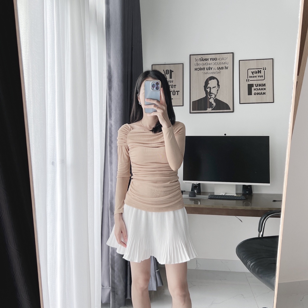 Áo thun lệch vai tay dài  siêu xinh